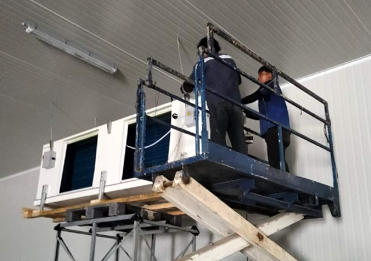 Teknisi yang berpengalaman